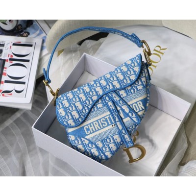 Dior Saddle Bag In Cornflower Blue Dior Oblique Embroidery