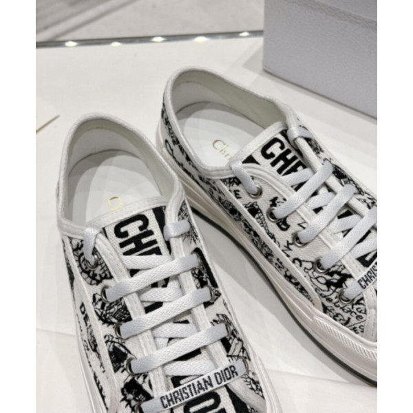 Dior Women's WalknDior Platform Sneaker Cream