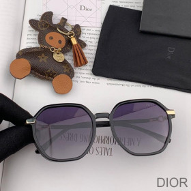 Dior CD1032 Round Sunglasses In Black